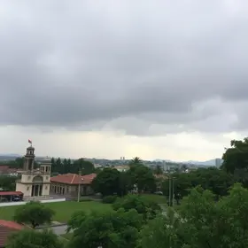 Osasco dia nublado com pancadas rápidas