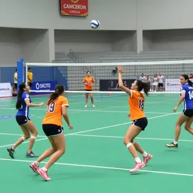 aulas gratuitas de vôlei e futsal feminino
